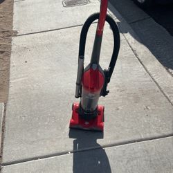 Dirt Devil Vacuum 