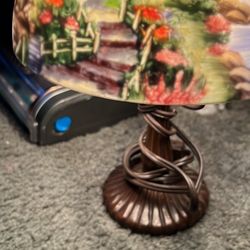 Small Thomas kinkade Lamp