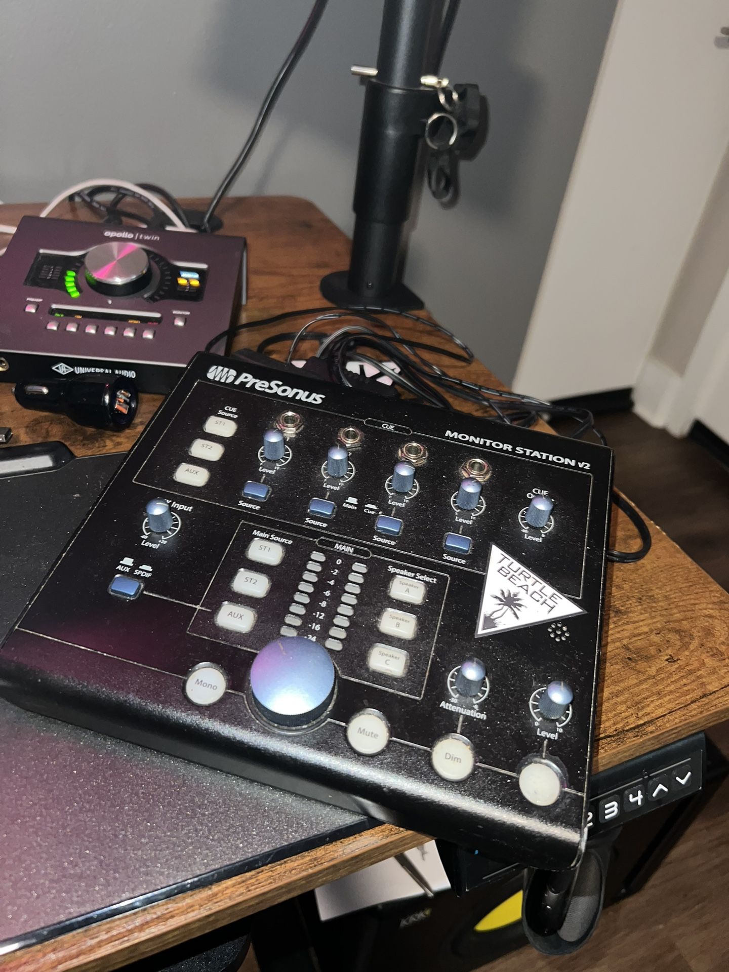 PreSonus Monitor Station V2 Desktop Studio Control Center