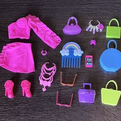 Barbie Clothes, Bags and Accessories Bundle 