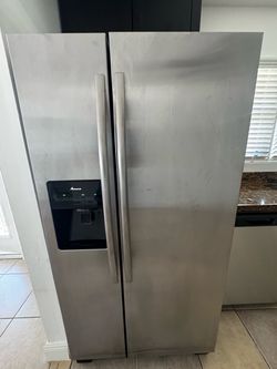 refrigerator almost brand new ice maker