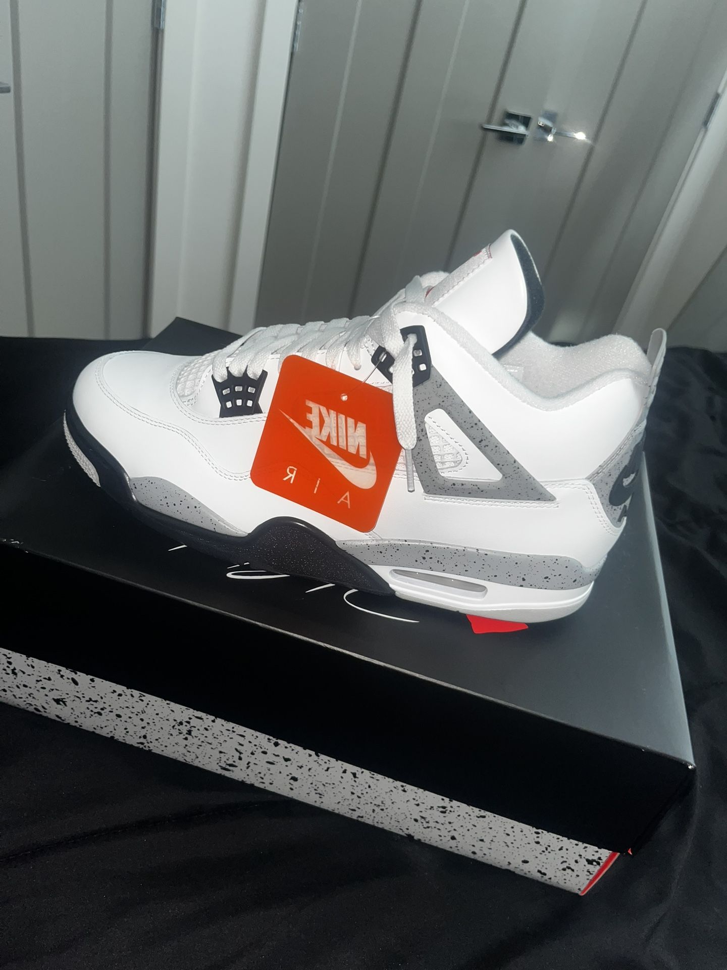 Air Jordan 4 ‘White Cement’ 2025