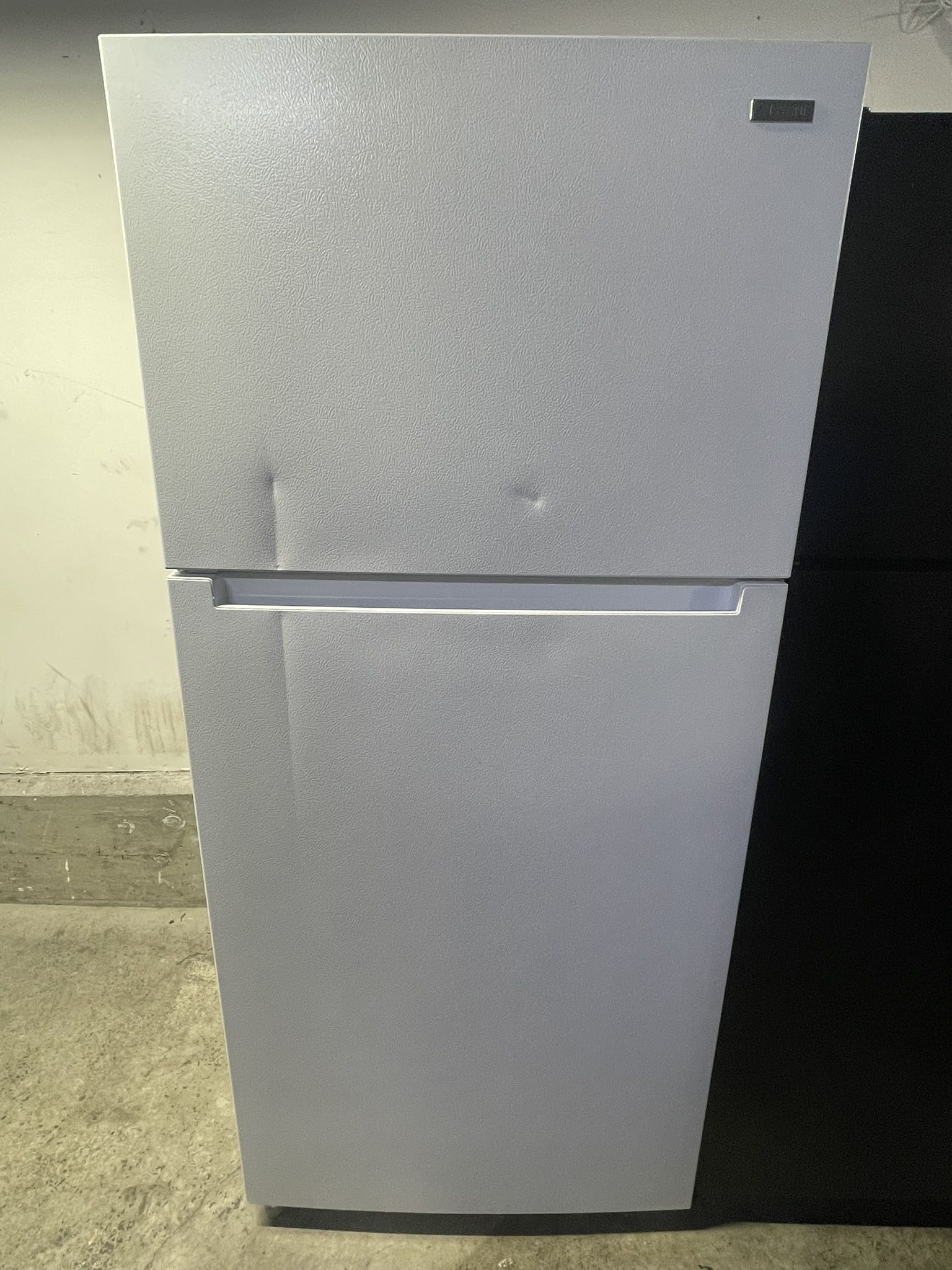 Vissani Refrigerator