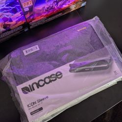 Incase MacBook Air 11" Icon Sleeve (7 Total)