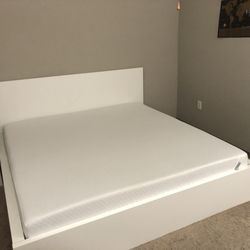 Moderns IKEA Malm King Bed Frame (ONLY BED FRAME) – Clean, Great Condition
