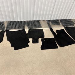 Six Land Rover floor mats $40