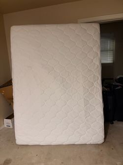 Queen Mattress (Zinus Brand)