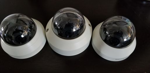 3 Samsung Security Cameras