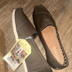 TOMS Women’s Classic Alpargata Canvas Slip-on Shoes