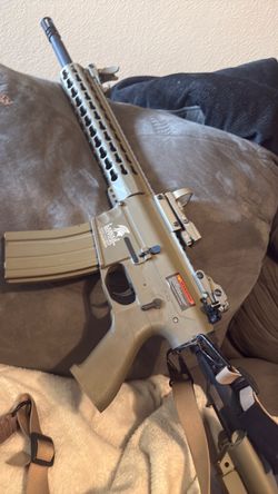 Airsoft M4 AEG Rifle Tan