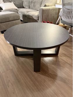 Modern Gray Wood Grain Round Coffee Table – Brand New 36”