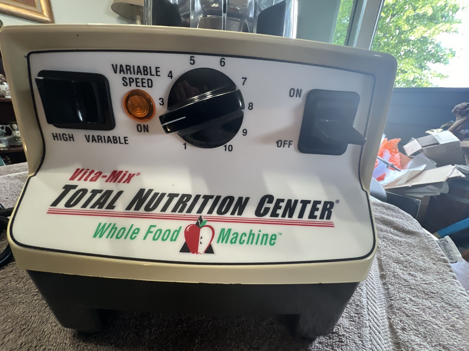 VITAMIX Total Nutrition Center Blender VM0103- various speed with