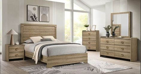 Brand New Oak 4pc Queen Bedroom Set (Available in Eastern King)