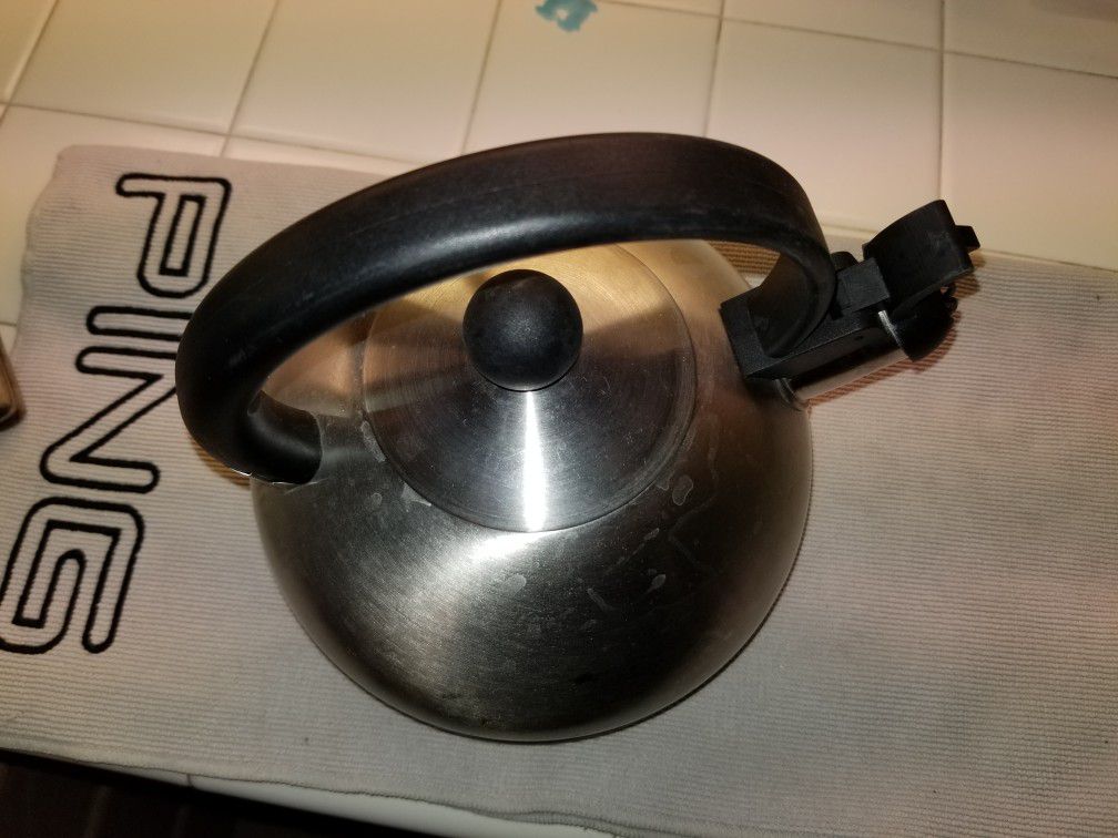 COPCO. Tea kettle. Barely used. 5$ is a steal