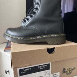 Dr.Martens