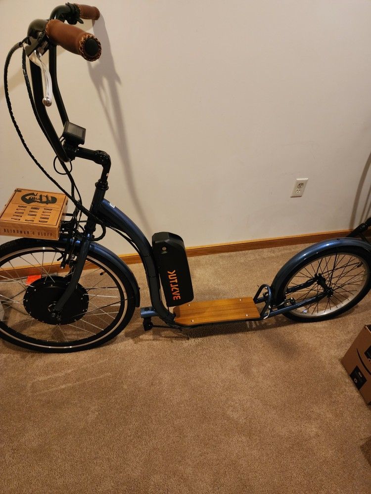 1200 Watt Motorized Electric Scooter E-bike