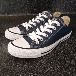 Converse womens 7 Like new 