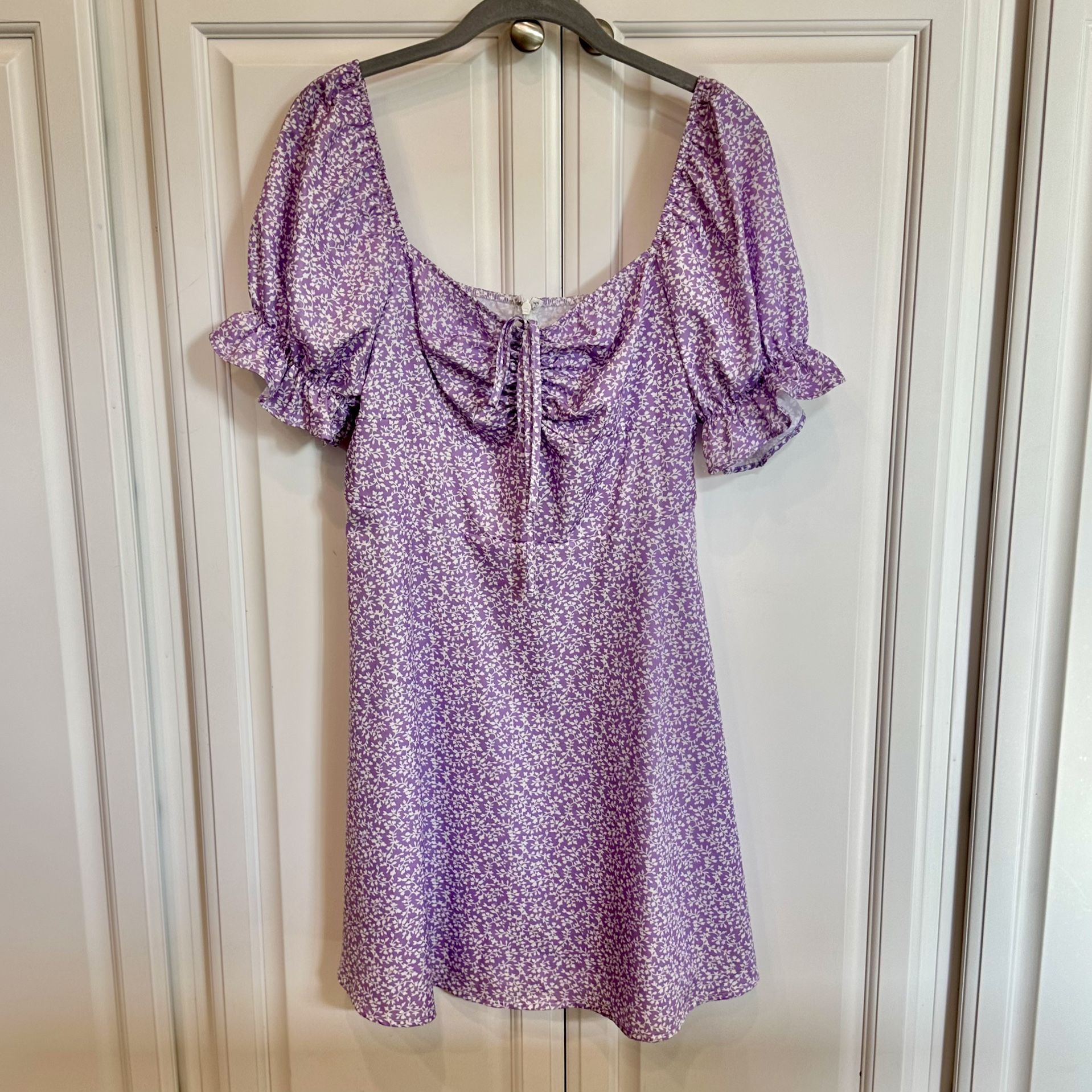 💜 Darling light purple lavender & white floral dress