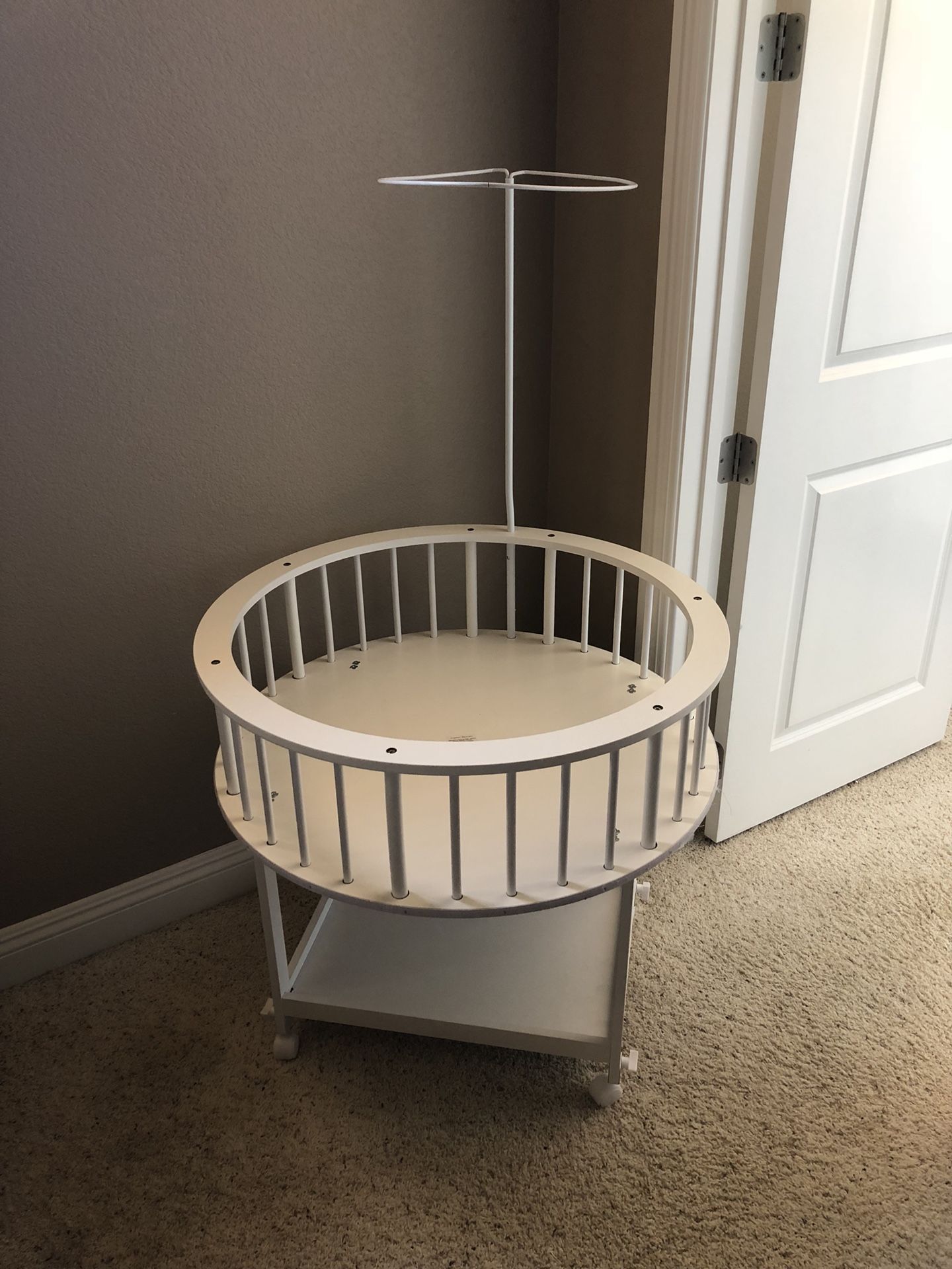 Round bassinet new arrivals