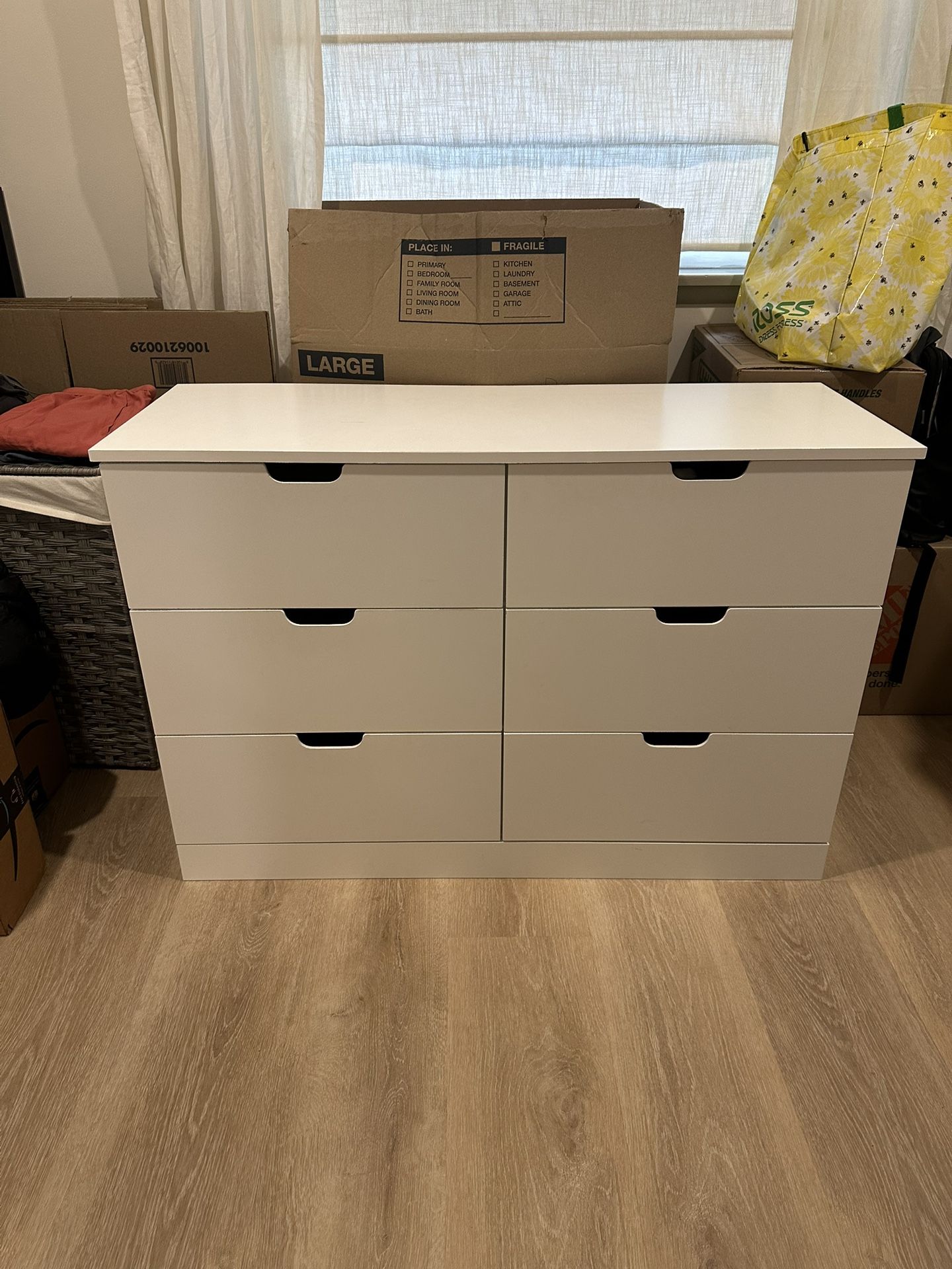 42” White 6 drawer dresser
