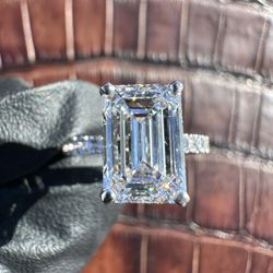 3.42ct Emerald cut E VVS2 14kt White Gold  Size7 