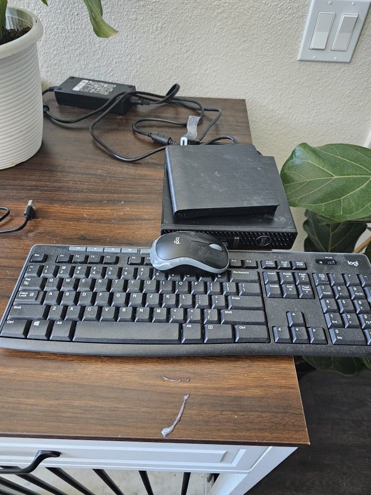Dell OptiPlex 7090 Micro Computer i5-10500T - Windows 11 Pro 