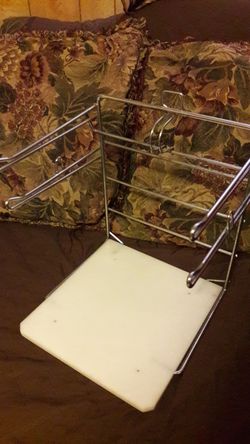 T -shirt bag rack.