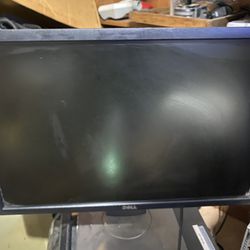 Dell P2213 Monitor.  22” Computer Monitor