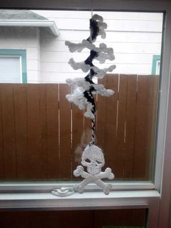 HandMade Skull And Bones Wind Spinner