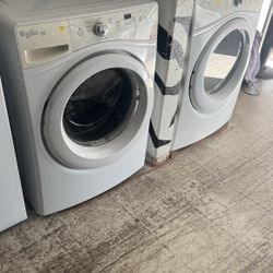 Whirlpool Duet Washer And Gas Dryer