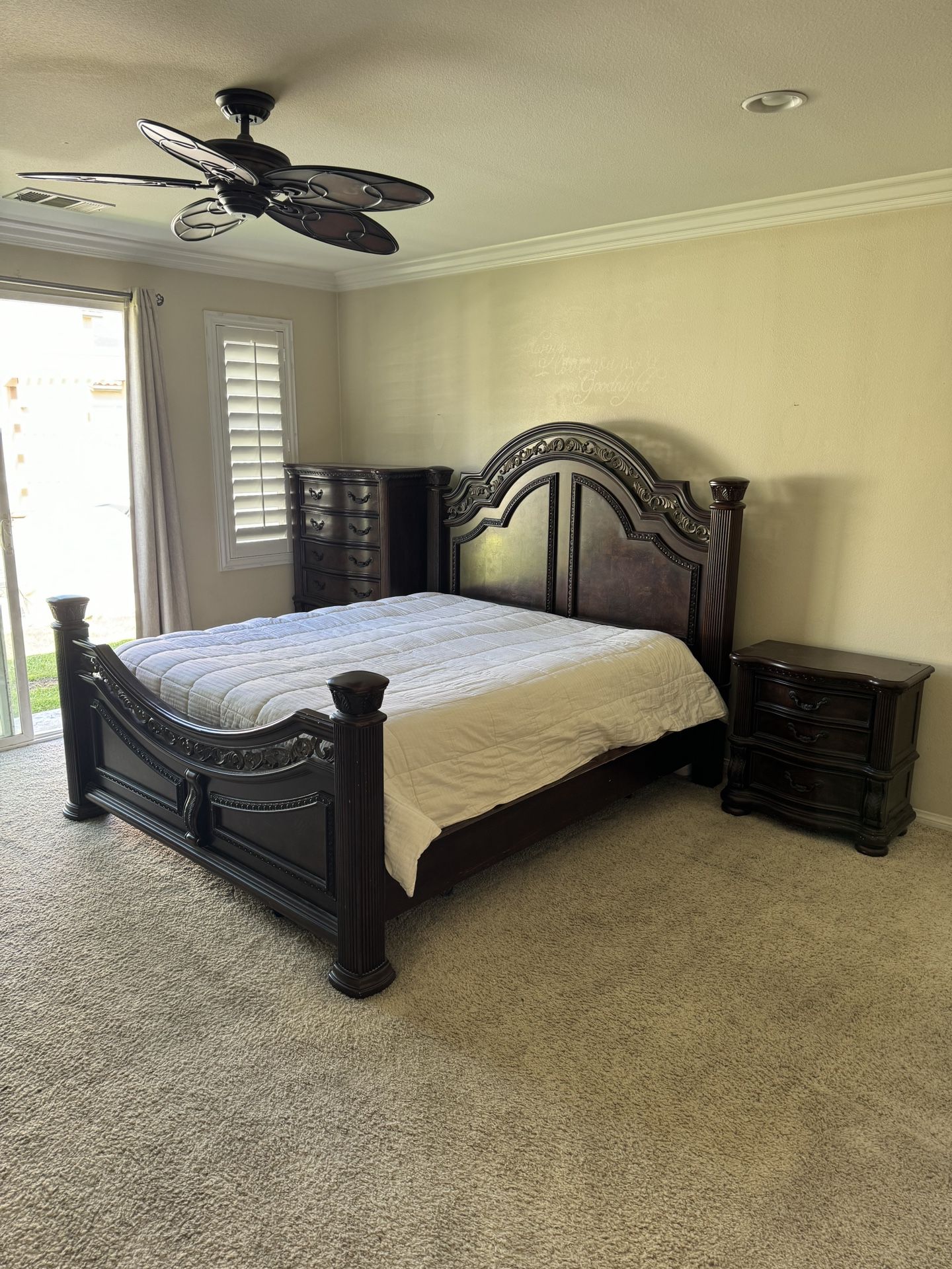Cal king Bedroom Set 