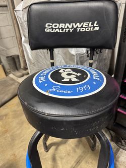 Cornwell Quality Tools Shop Stool with Back