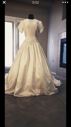 Ivory Pearl Wedding Gown Vintage