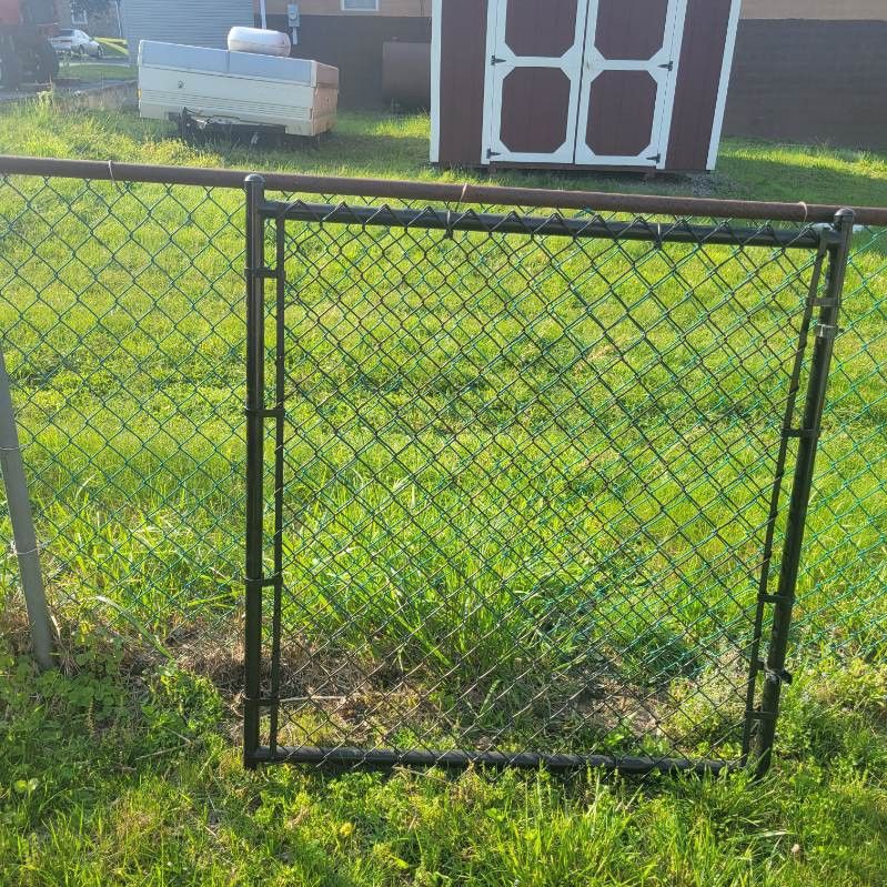 Metal Chain Link Gate