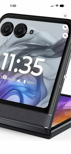 Motorola Razr 2024 like new
