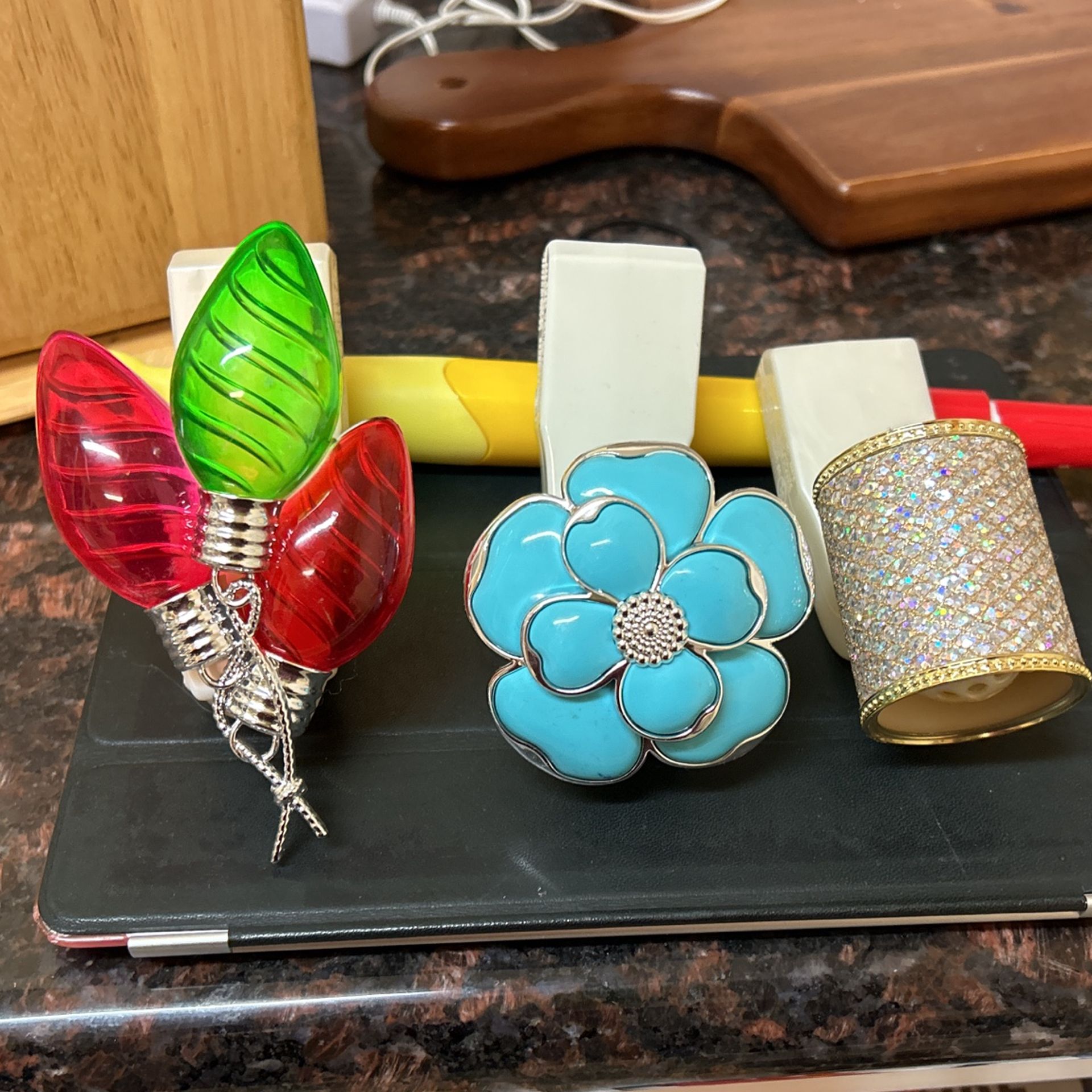 Wallflower Plugs for Sale in Montclair, CA OfferUp