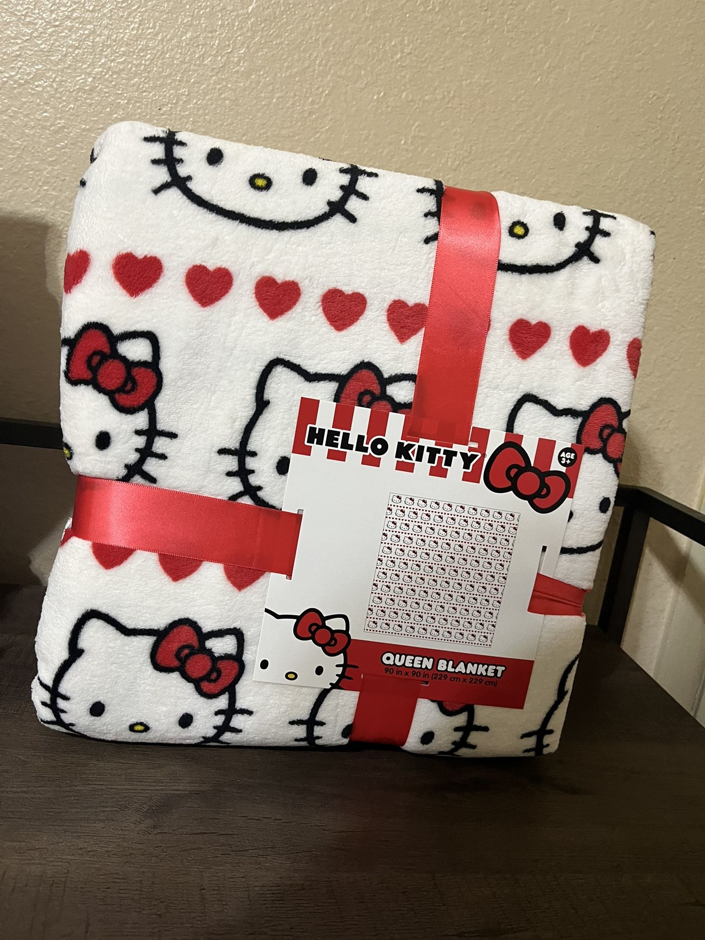 Hello Kitty Valentine’s Blanket