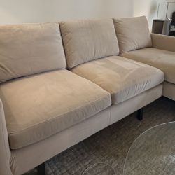 Room & Board Jasper 87” Sofa w/ Right-Arm Chaise – Wheat Fabric