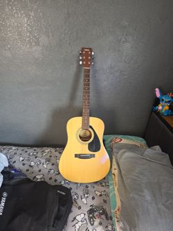 Yamaha guitar
