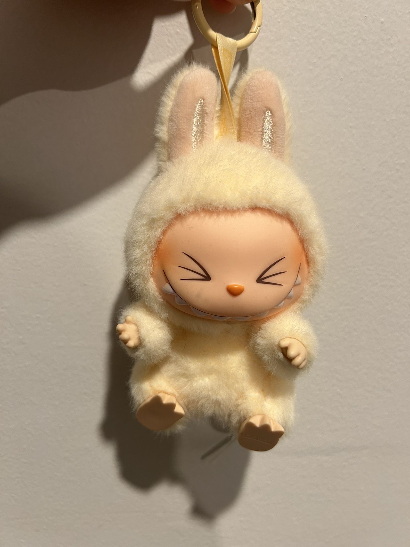 Labubu - Have A Seat (Sisi)