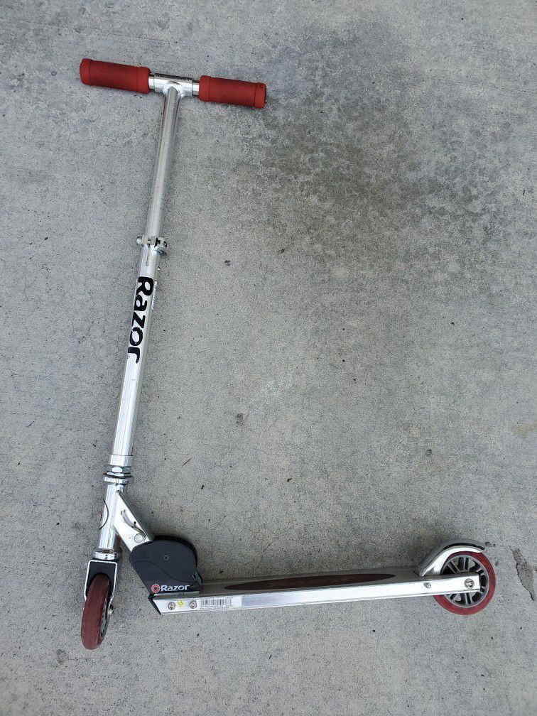 Youth Razor Scooter 