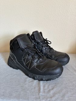 Men's size 13 shoes: water-resistant, oil-resistant, and slip-resistant.