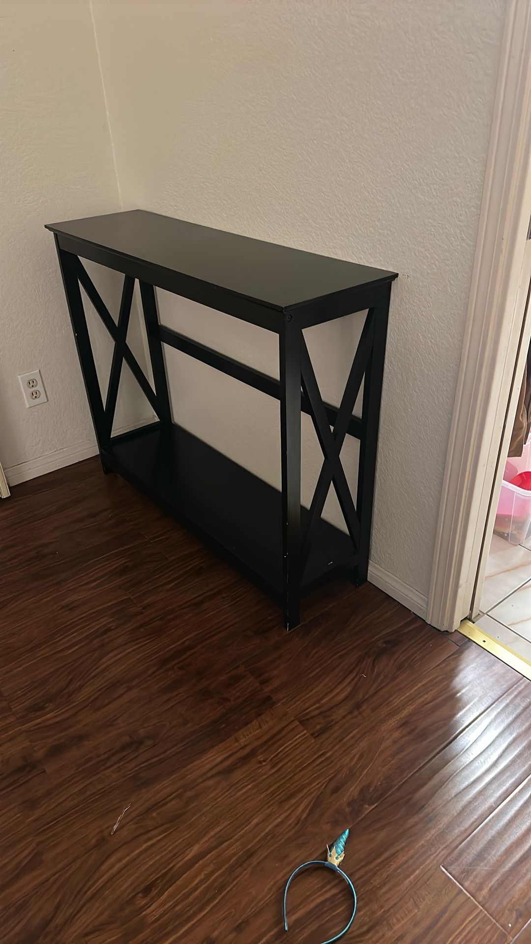 Free Entryway Piece