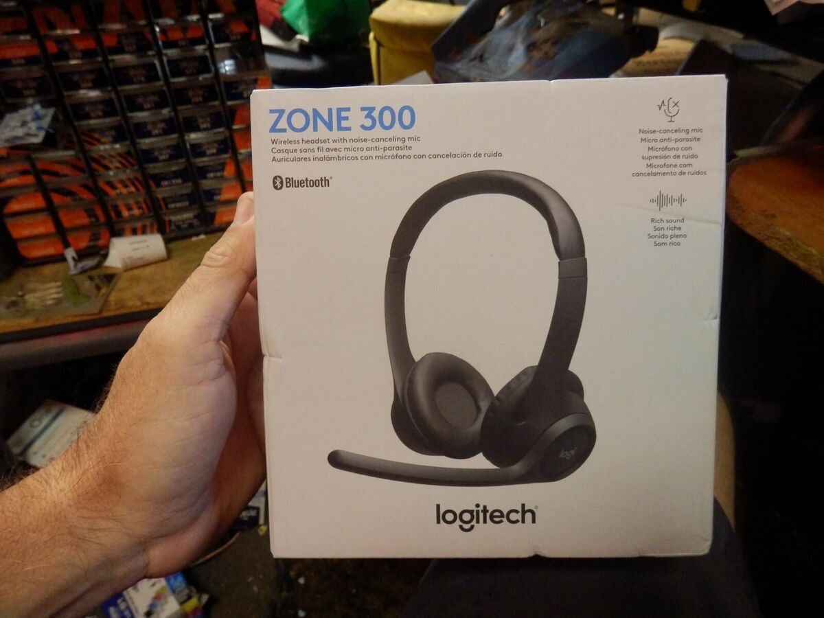LOGITECH ZONE 300 BLUETOOTH WIRELESS HEADSET BLACK BRAND NEW SEALED