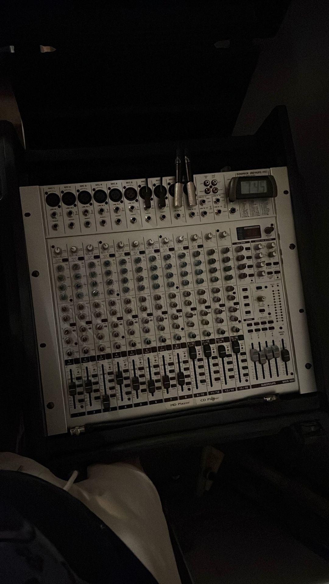 Behringer Eurorack UB2442FX PRO