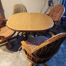 Kitchen Table With 4 Chairs 