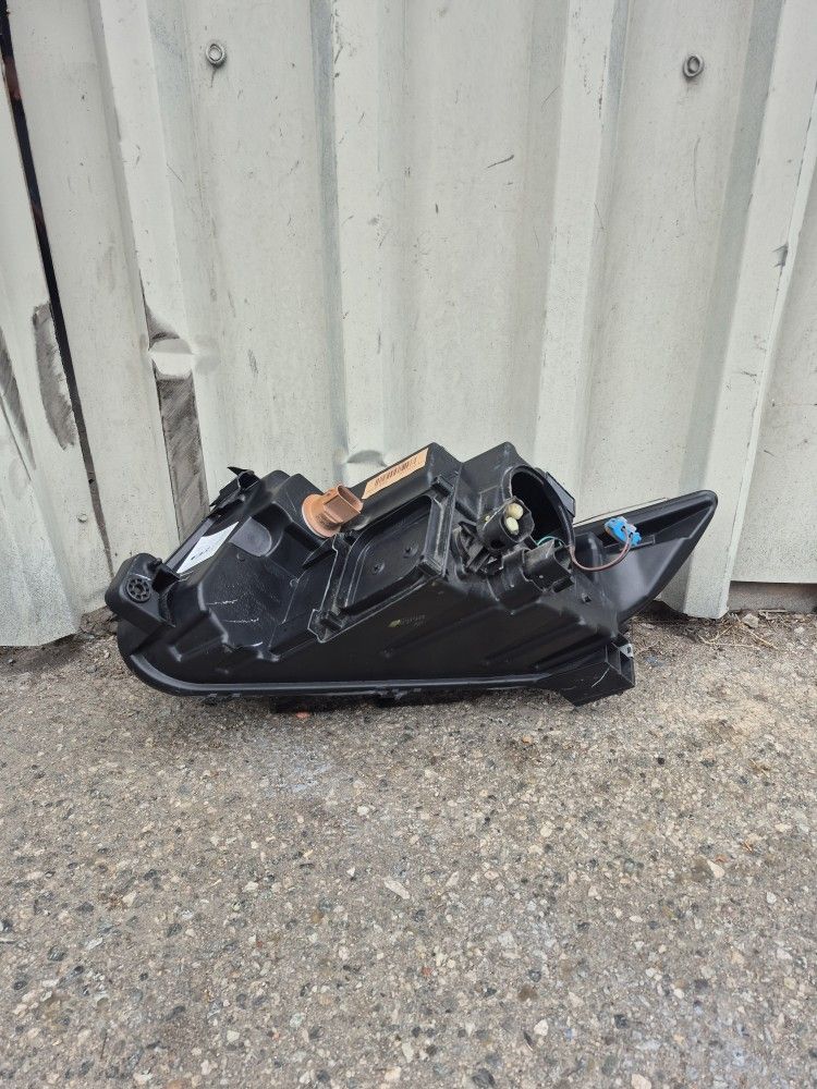 2011 2012 2013 2014 Ford Edge Headlight Headlamp Right Passenger Side RH Original Used 