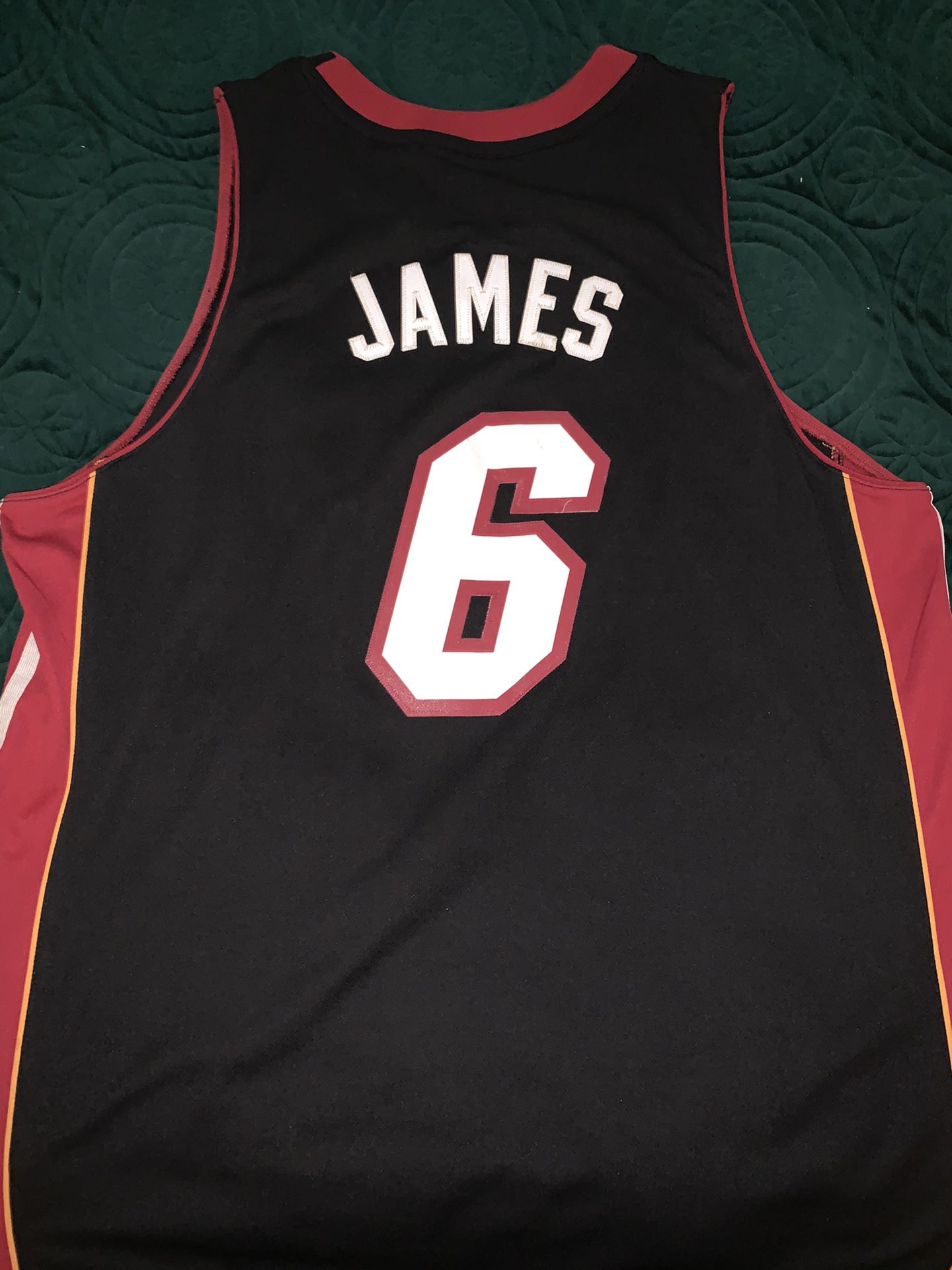 Size Men's Large Lebron James Miami Heat Jersey for Sale in New York, NY -  OfferUp