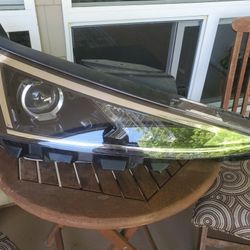  HYUNDAI ELANTRA HEADLIGHT OEM 2019 2020 20121
