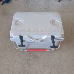 Everbilt 26 Roto-molded Cooler Camping Or Fishing